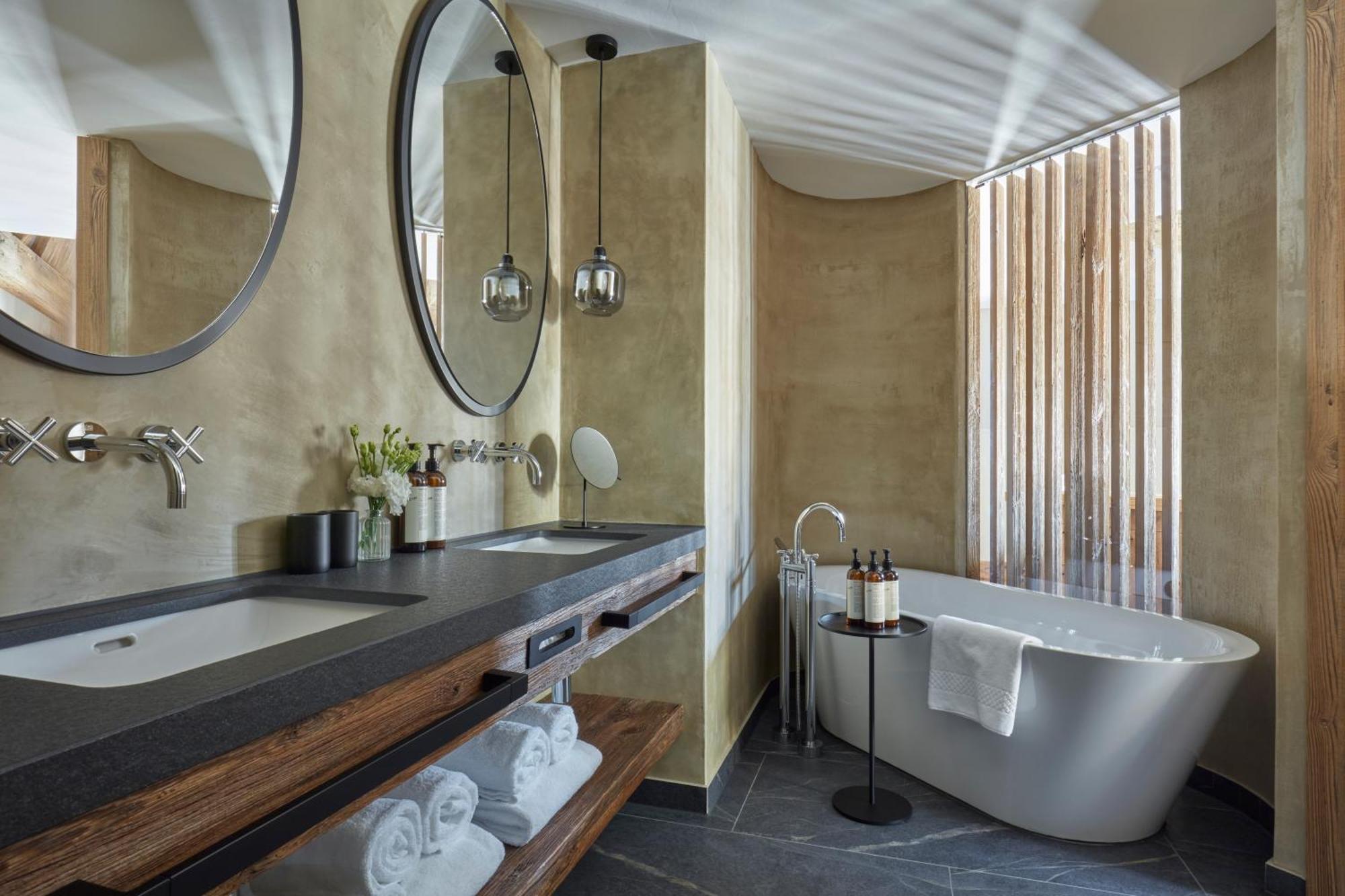 Miiro The Mansard Hotel Gstaad Bagian luar foto