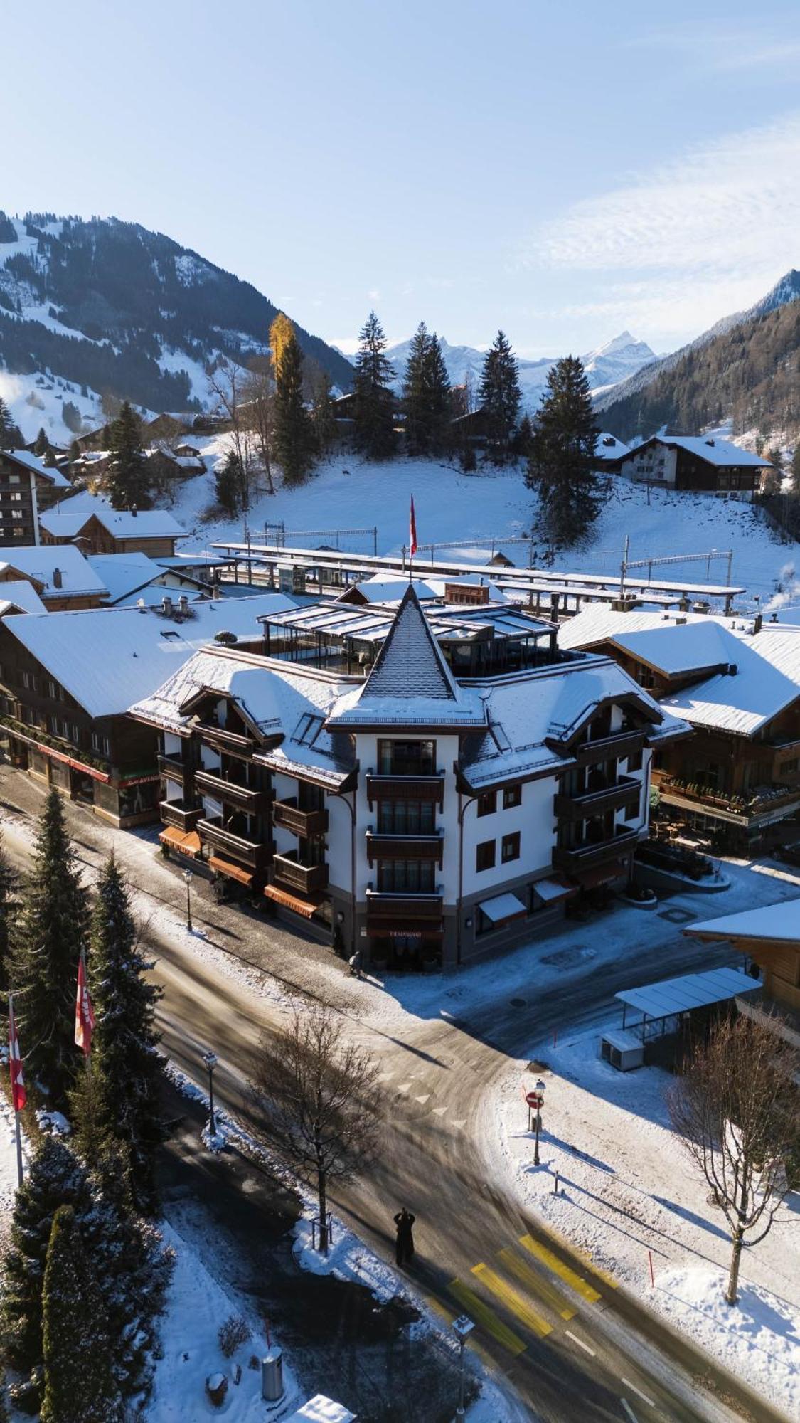 Miiro The Mansard Hotel Gstaad Bagian luar foto