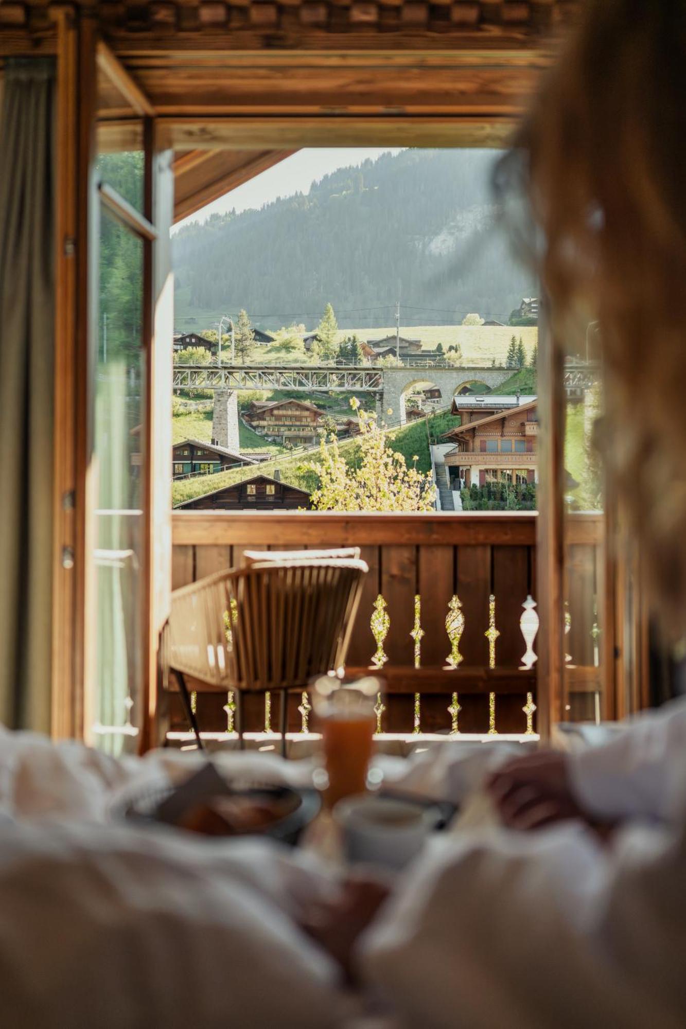 Miiro The Mansard Hotel Gstaad Bagian luar foto