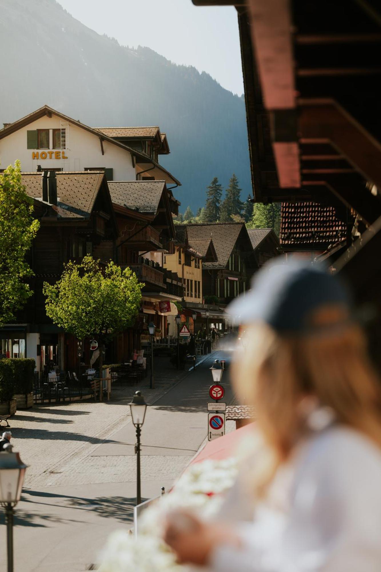 Miiro The Mansard Hotel Gstaad Bagian luar foto